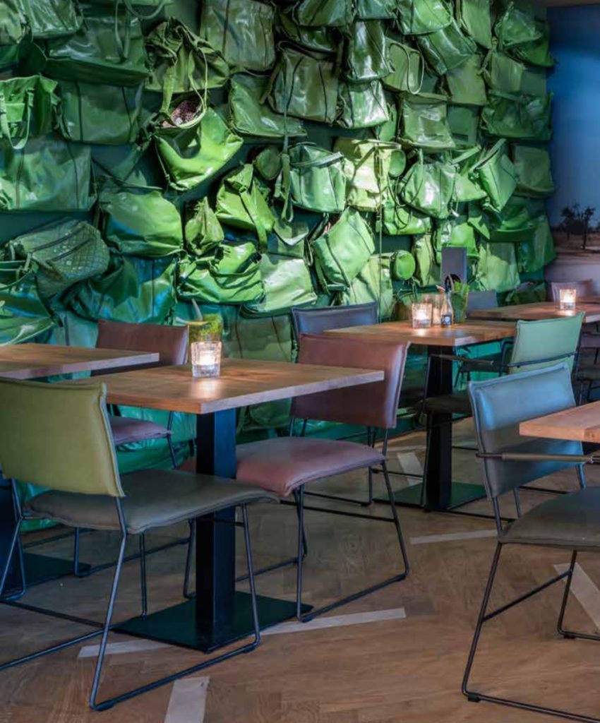 Comment la décoration intérieure pour restaurant segmente votre espace ?