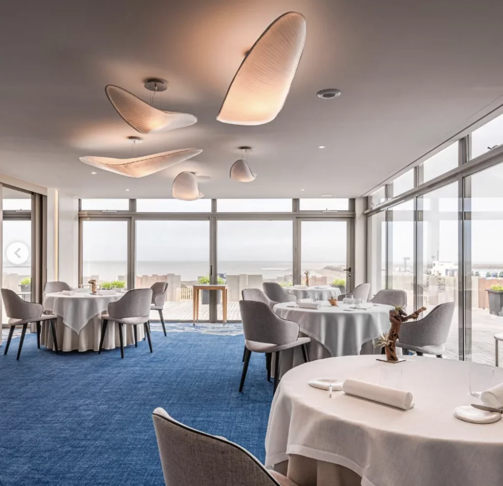 Salle du restaurant Anne de Bretagne
