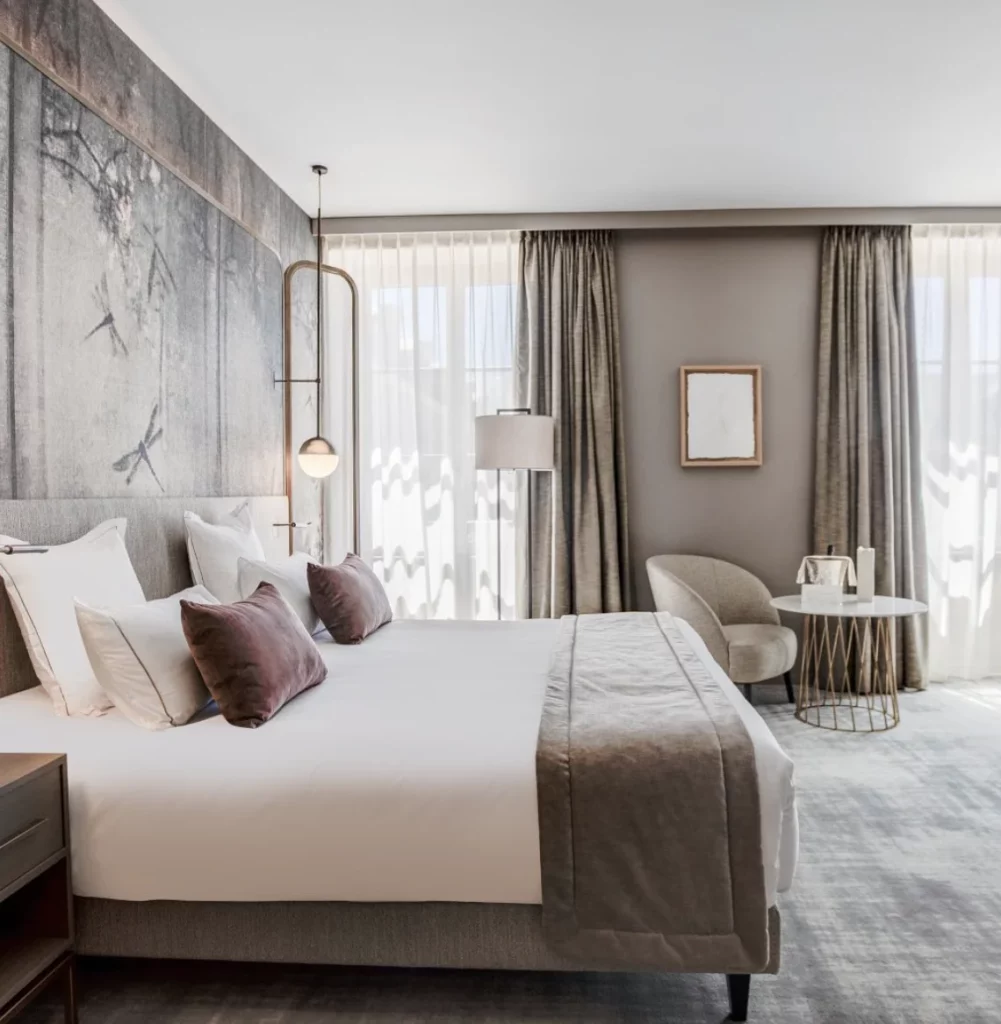 Décoration murale d’une chambre de l’hôtel Fleur de Loire