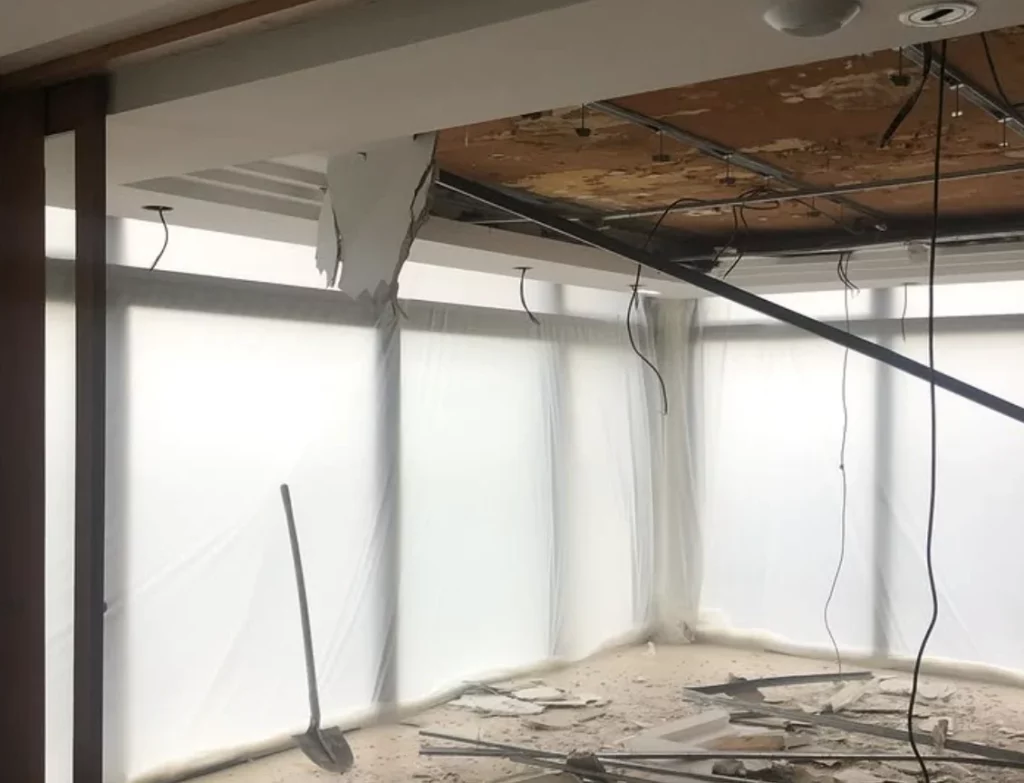 Chantier de rénovation du restaurant Anne de Bretagne accompagné par Contract Factory